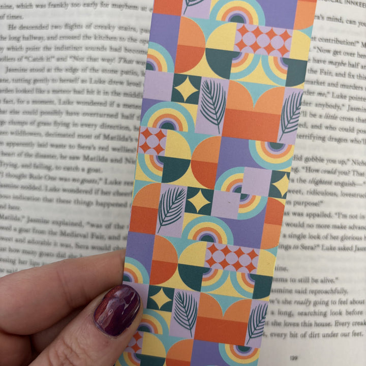 A bookmark with a funky pattern inspired by vintage Palm Springs